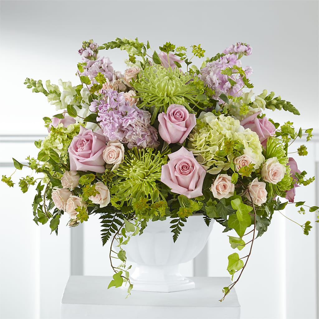 Radiant Embrace Arrangement – Floreria Mexico #3, Torrance CA