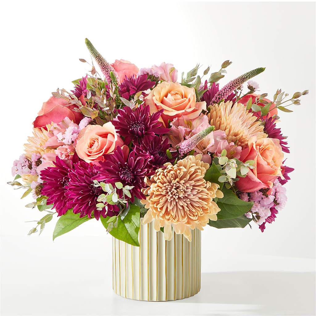 Berry Cobbler Bouquet with Ivory Vase – Floreria Mexico #3, Torrance CA
