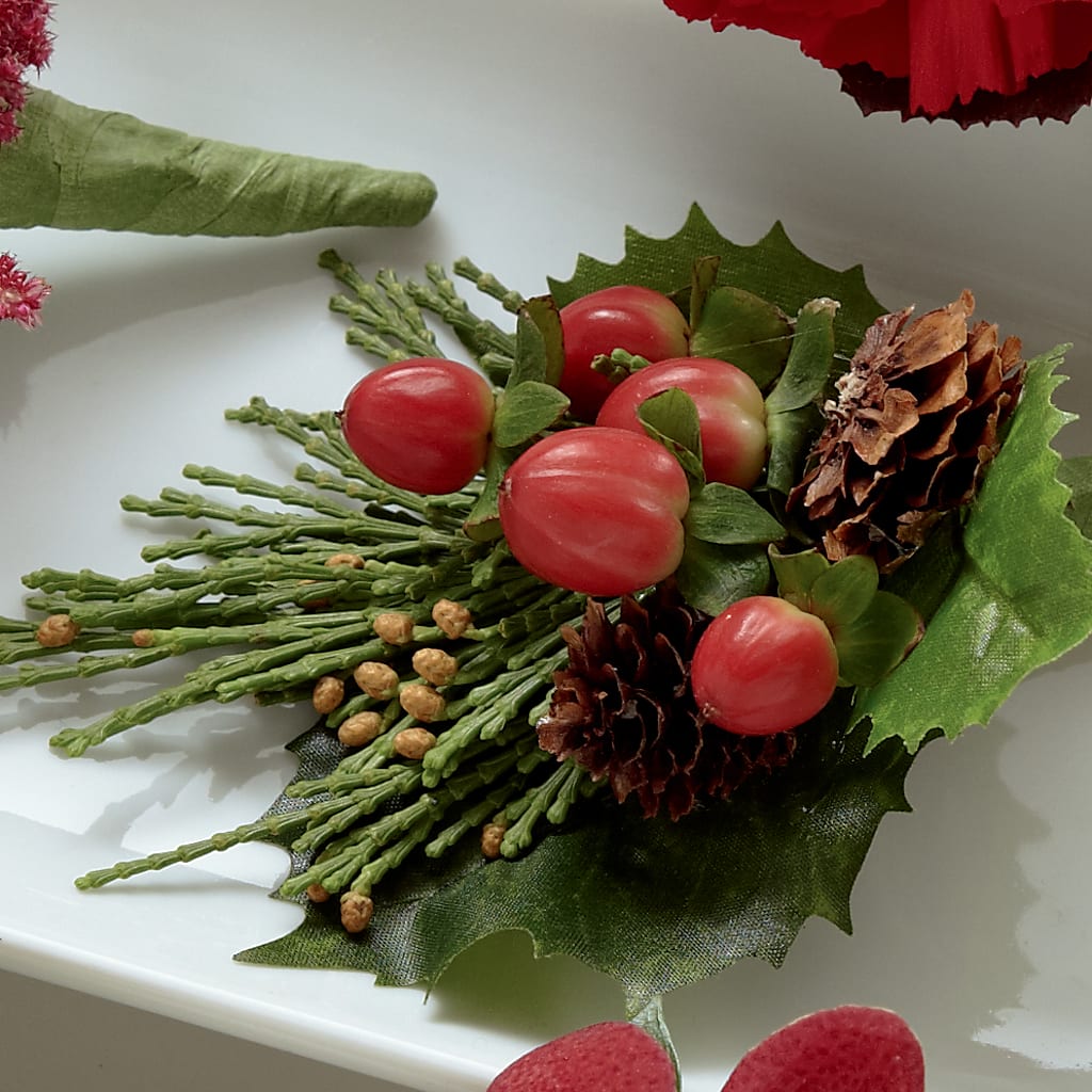 Red Berry Boutonniere – Floreria Mexico #3, Torrance CA