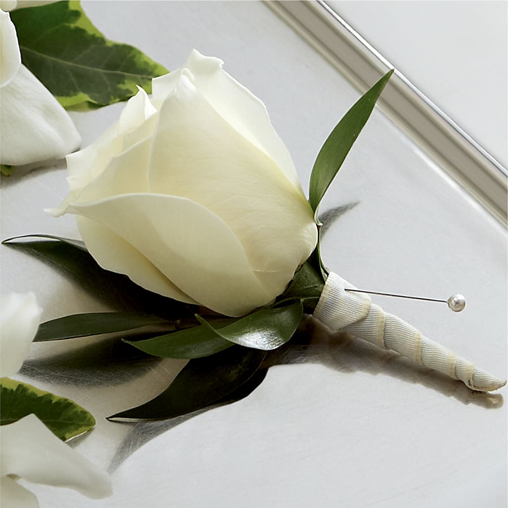 White Rose Boutonniere – Floreria Mexico #3, Torrance CA