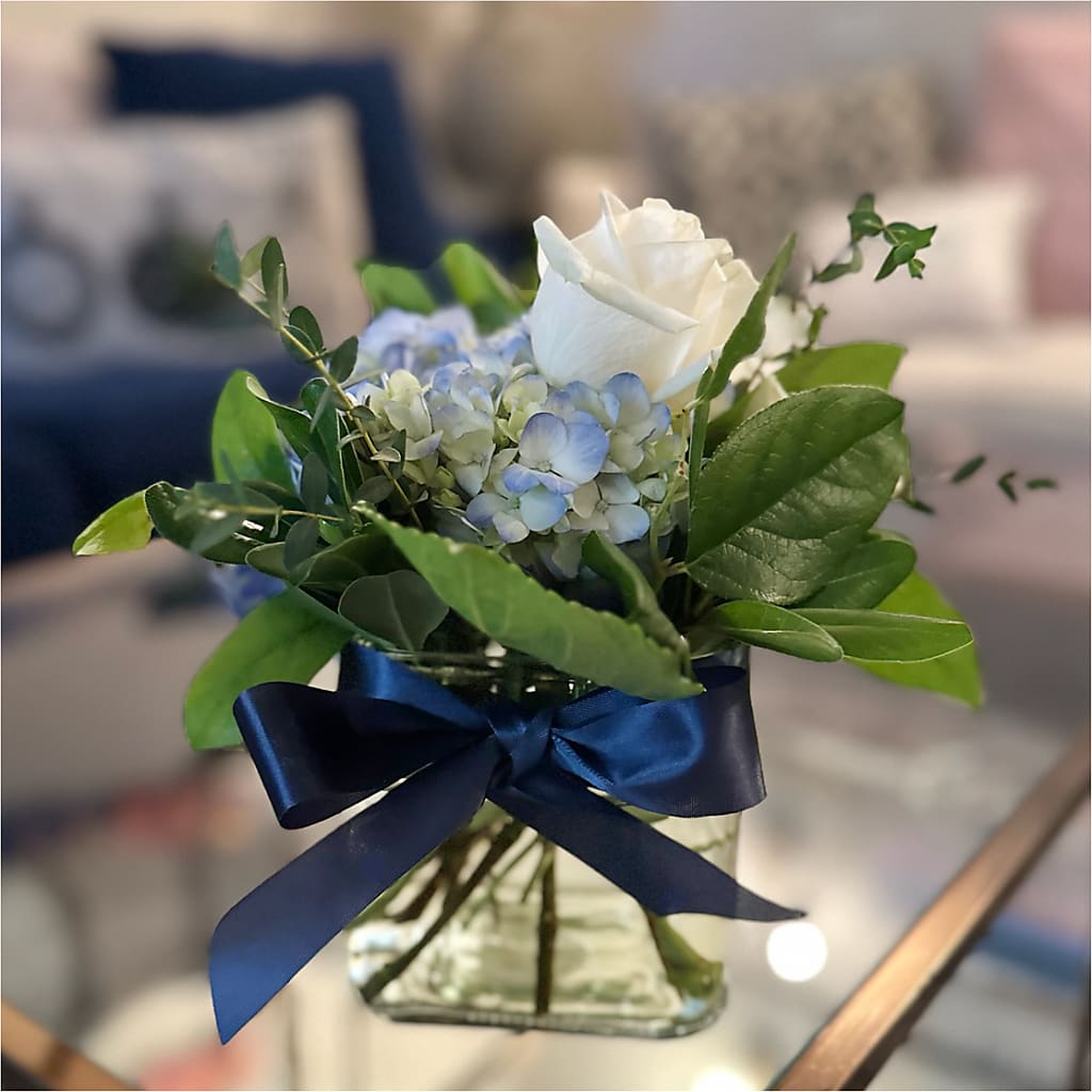 Sky Blue Delight Bouquet –  Floreria Mexico #3, Torrance CA