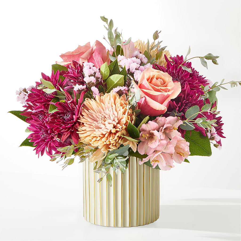 Berry Cobbler Bouquet with Ivory Vase –  Floreria Mexico #3, Torrance CA
